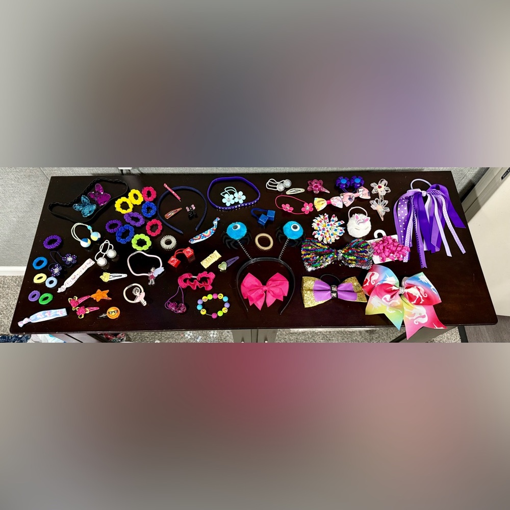 OVER 50 PIECES!Girls hair ties,barrettes,headbands, bows, clips.Many never used!